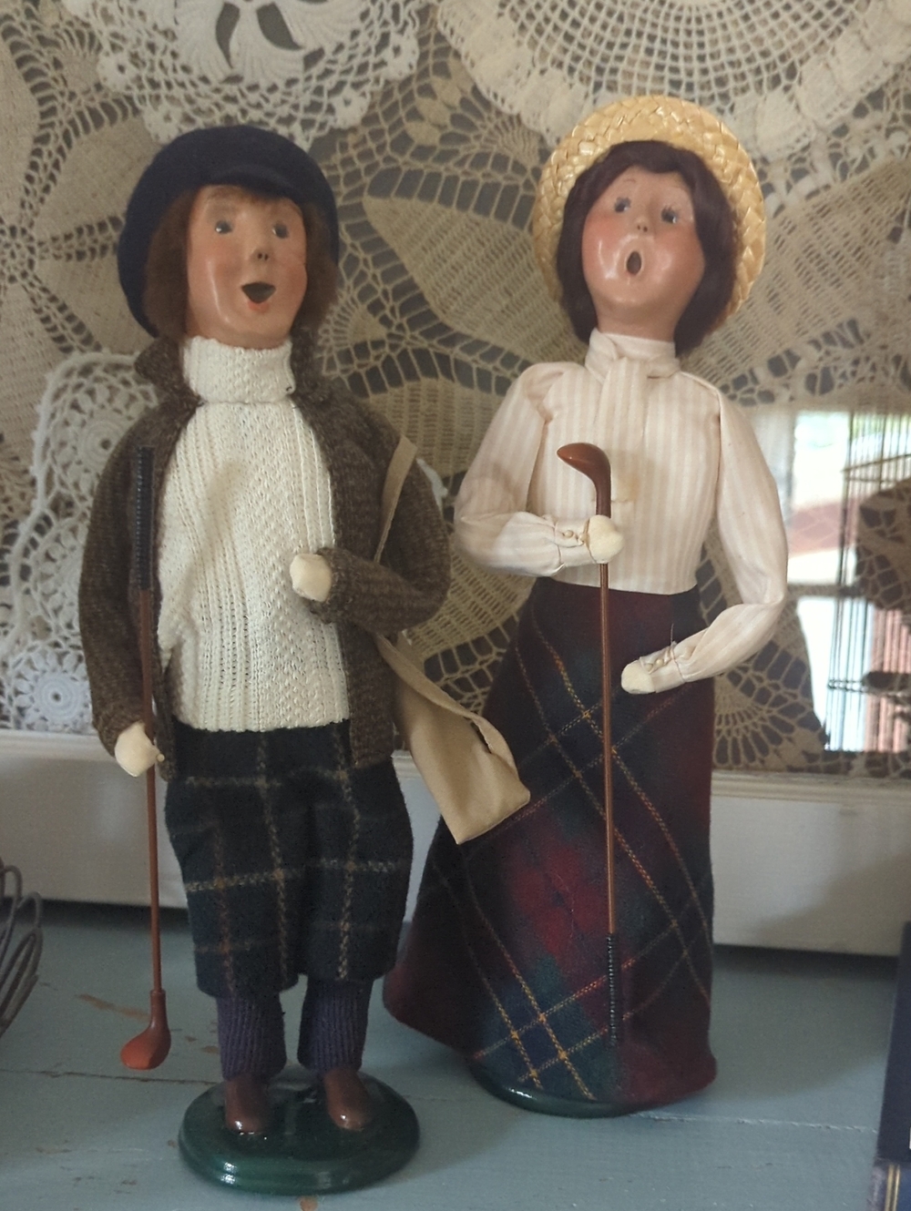 Vintage Dated Byers' Choice Carolers Collection, Man And Woman Golfer
